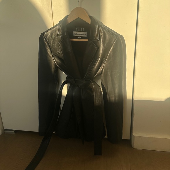 Reformation x Veda Park Leather Blazer - Picture 3 of 7